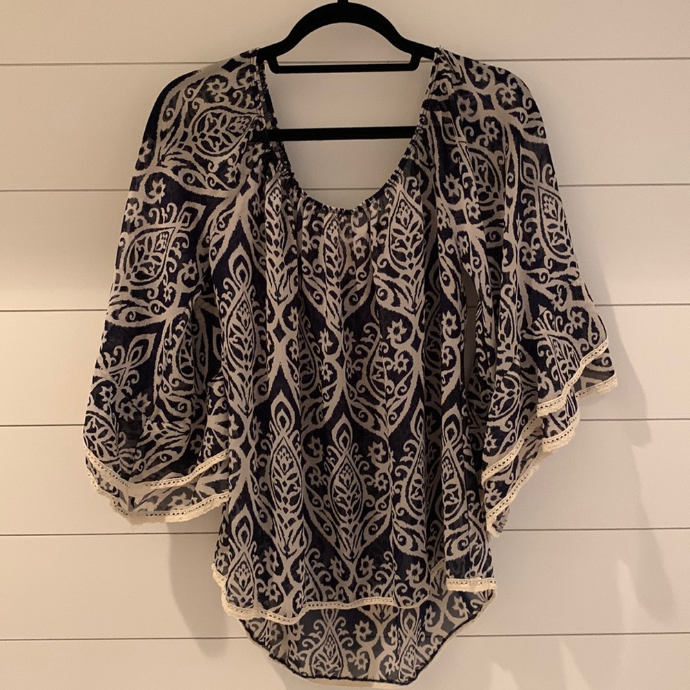 Off The Shoulder Detailed Blouse